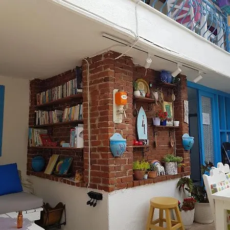 Alojamento de Acomodação e Pequeno-almoço Eleni Seferihisar